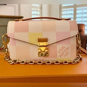 Louis Vuitton Shoulder Bag
